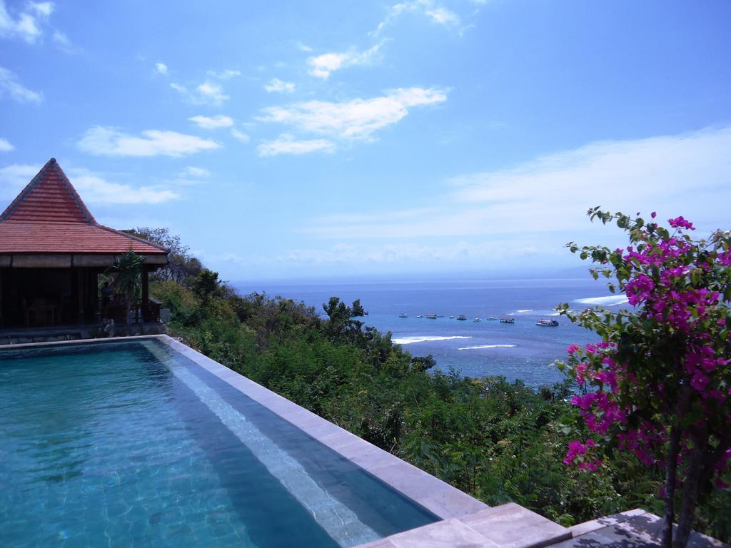 Lembongan Cliff Villas Exterior photo